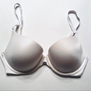 Victoria’s Secret Biofit Demi Uplift Bra